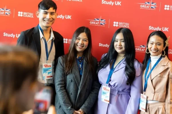 Six Top Tips on Applying for a Scholarship